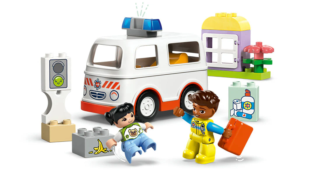 Duplo Ambulance & Driver - Image 2